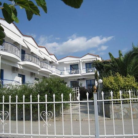 Leventis Apartments Rovies Exterior photo